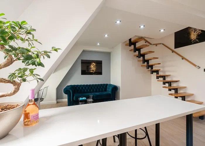 Szafir アパート *